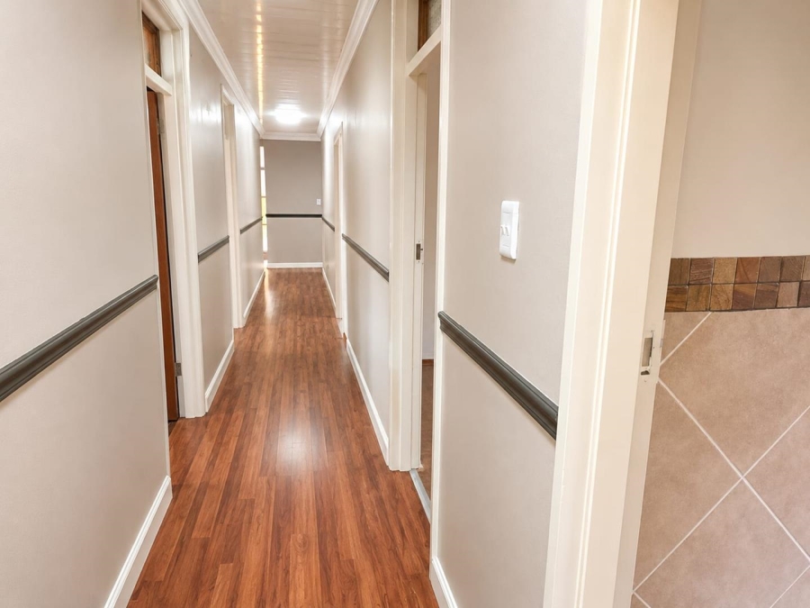 To Let 4 Bedroom Property for Rent in Fichardt Park Free State